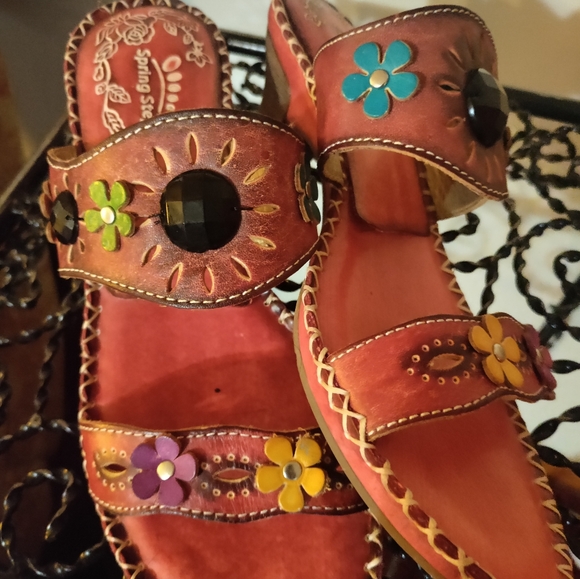 Sandals - Picture 5 of 6